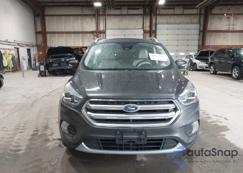 2017 Ford Escape Titanium z USA, uszkodzony, nr VIN 1FMCU9JD4HUB07866
